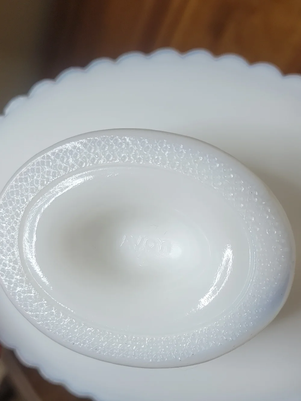 Avon Vintage White Owl Face Milk Glass Footed Pedestal Soap Dish Tray